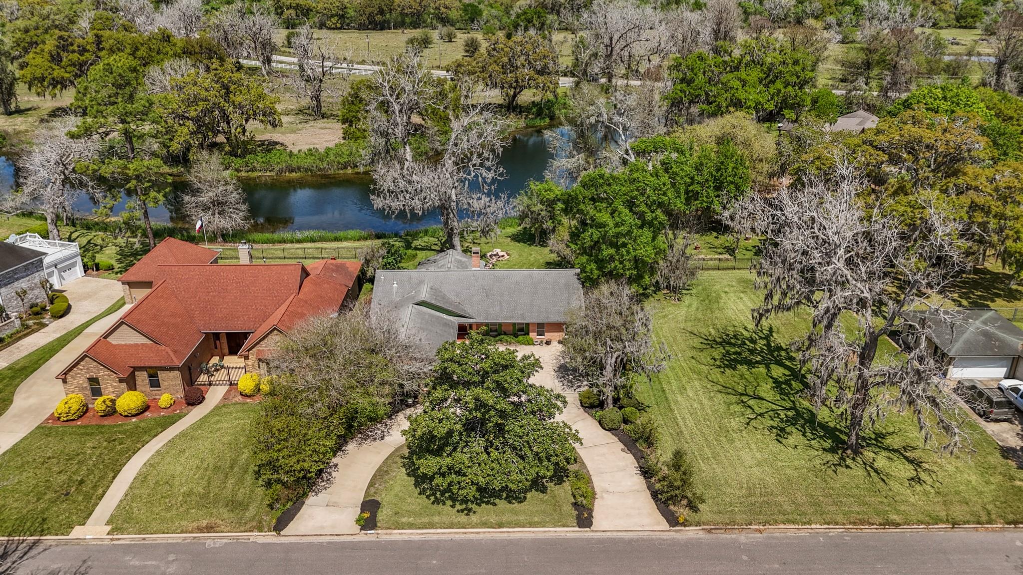 2261 Riverside Drive