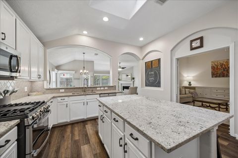 Photo of 9023 Carriage Point Drive, Sugar Land, TX 77479 (MLS # 67513278)
