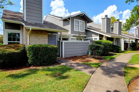 Photo of 12220 Coppertree Lane, Houston, TX 77035 (MLS # 5355232)