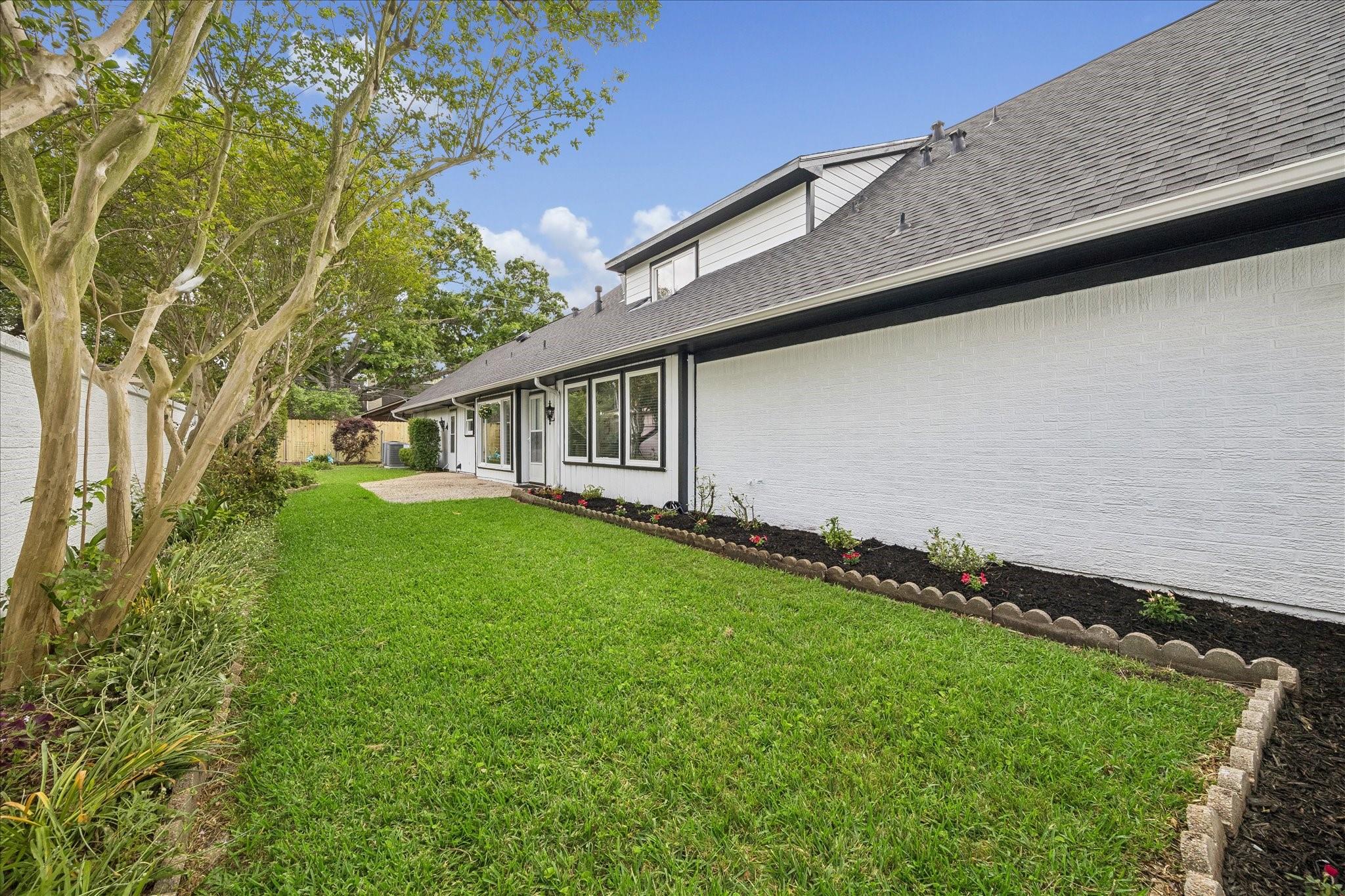 7711 Meadowvale Drive