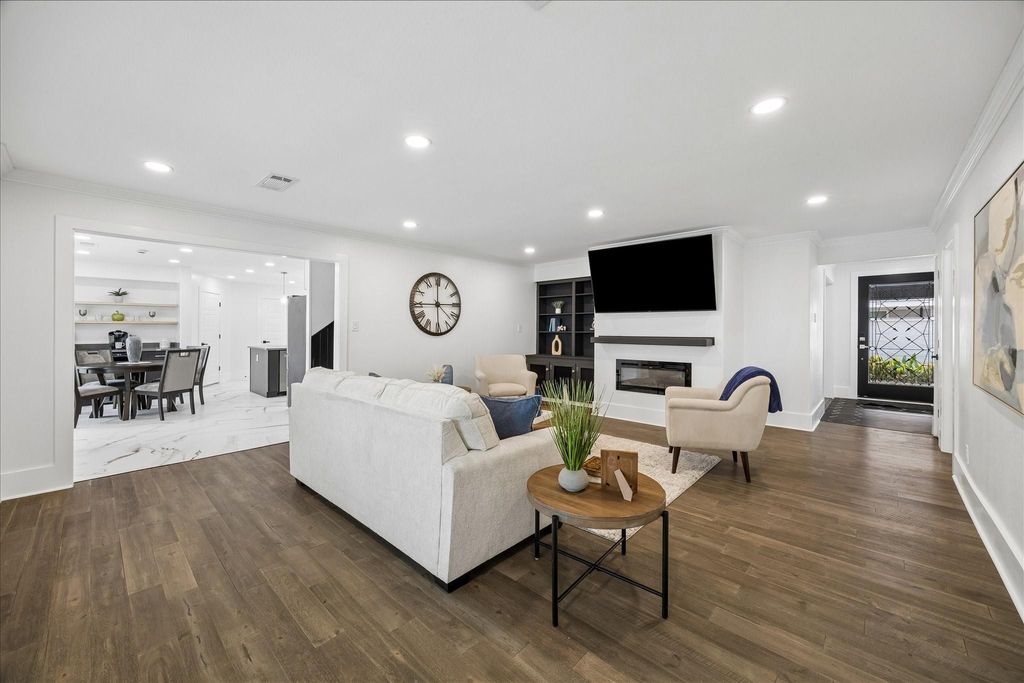 Photo of 7711 Meadowvale Drive, Houston, TX 77063 (MLS # 40479473)