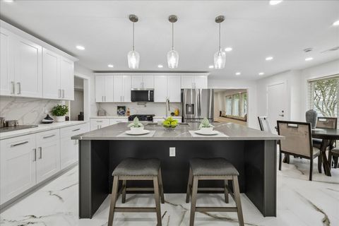 Photo of 7711 Meadowvale Drive, Houston, TX 77063 (MLS # 40479473)