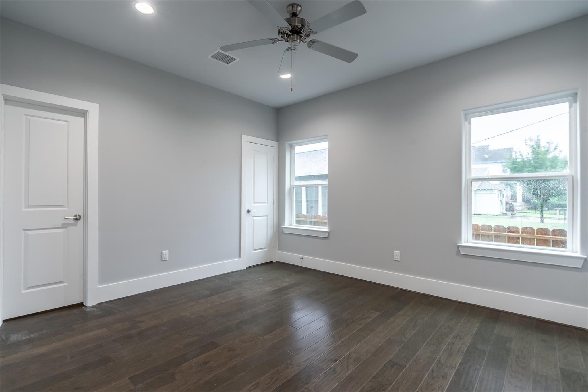 1541 W 22nd Street