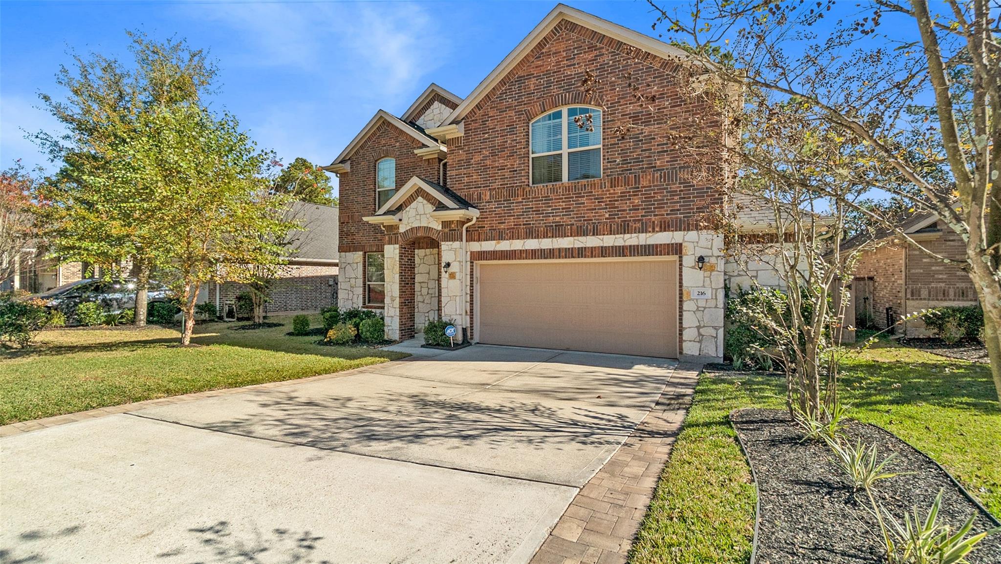 216 Elianne Lace Court