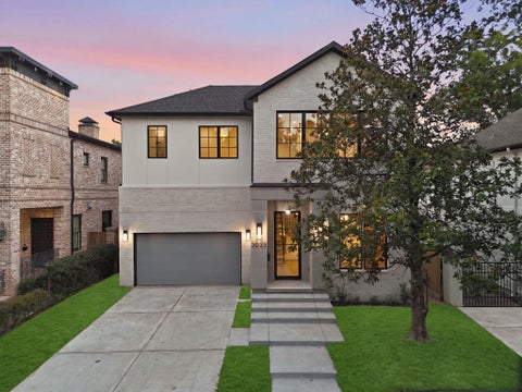 Photo of 3023 Nottingham Street, West University, TX 77005 (MLS # 27635794)