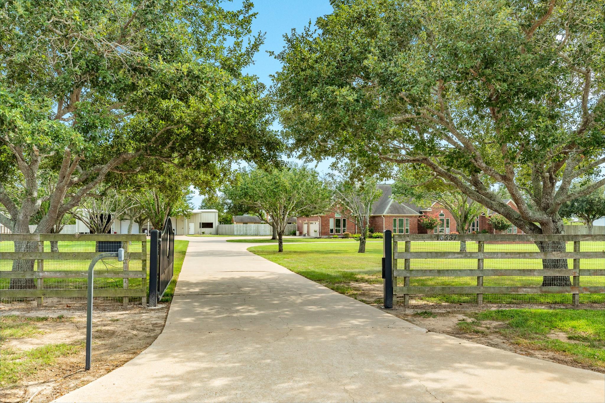 16337 County Road 171