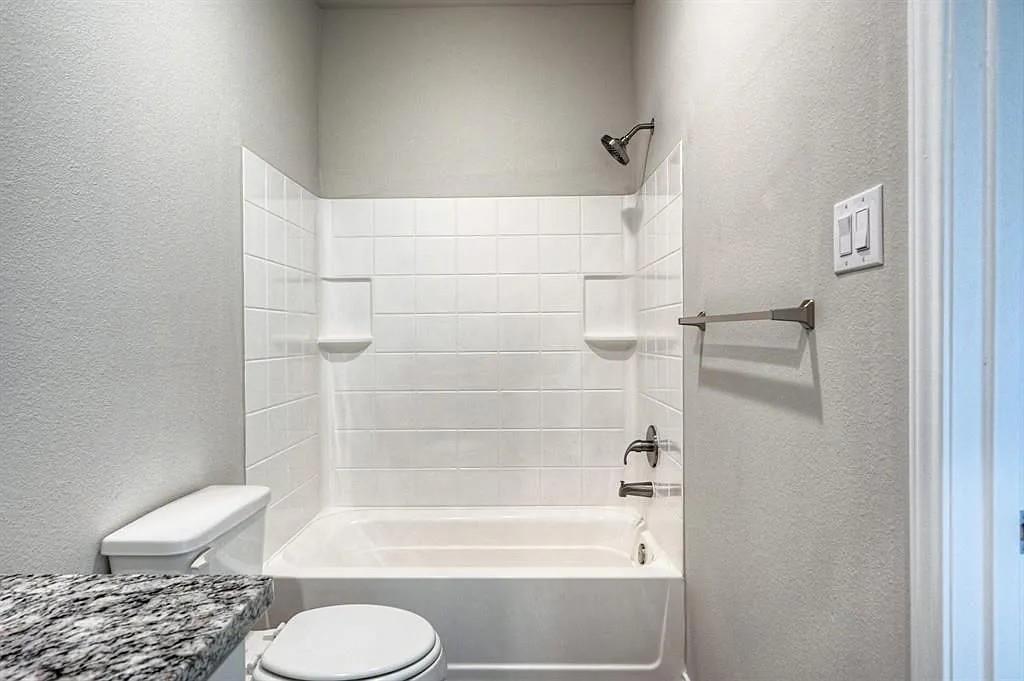 9595 Darkwood Street