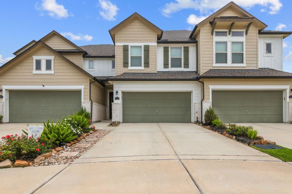 Photo of 7305 Hinsdale Drive, Pasadena, TX 77505 (MLS # 24042231)