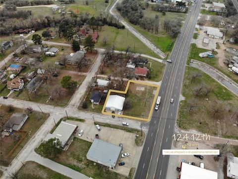 Homes For Sale - 124 12th Street<br/> Burleson County, Somerville, TX 77879