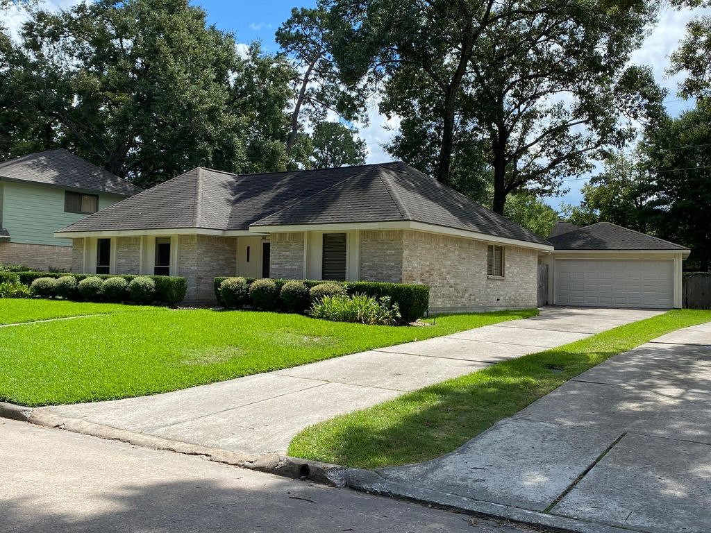 Photo of 3706 Hill Springs Drive, Houston, TX 77345 (MLS # 57460645)