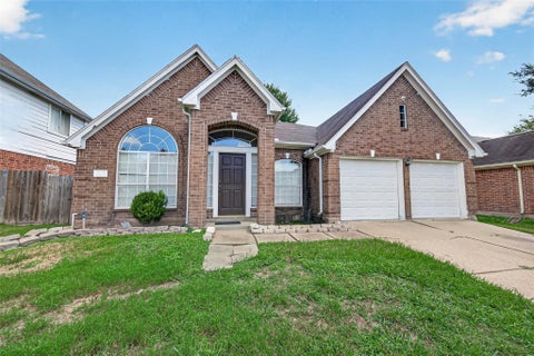 Photo of 12207 Pamela Sue Court, Stafford, TX 77477 (MLS # 27931927)