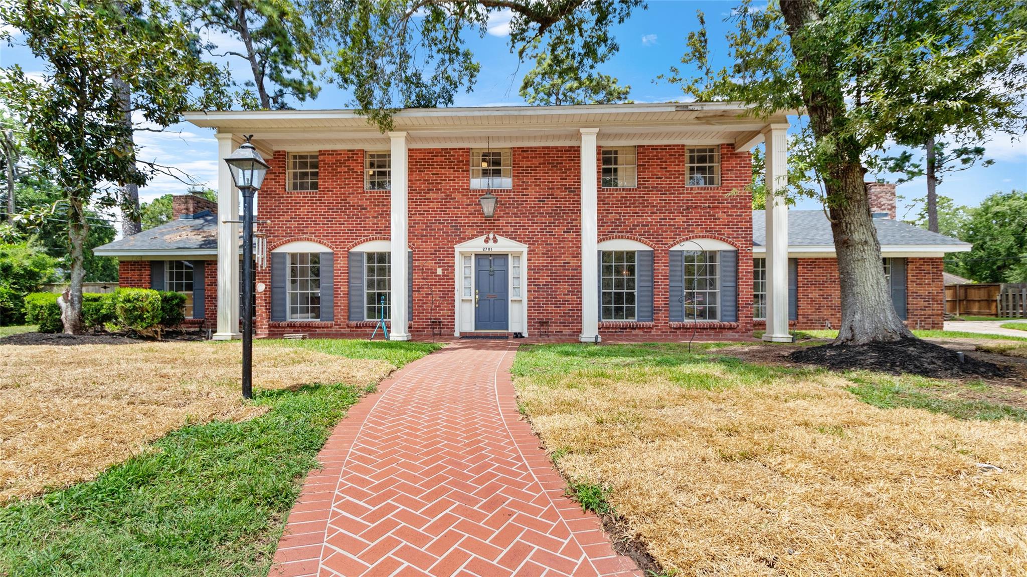 2701 Mount Vernon Drive