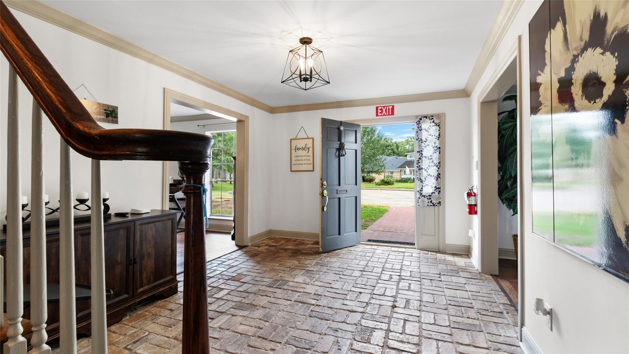 2701 Mount Vernon Drive