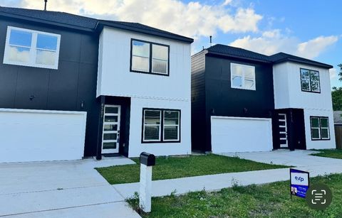 Photo of 8412 Vera Lou Street, Houston, TX 77051 (MLS # 68787663)