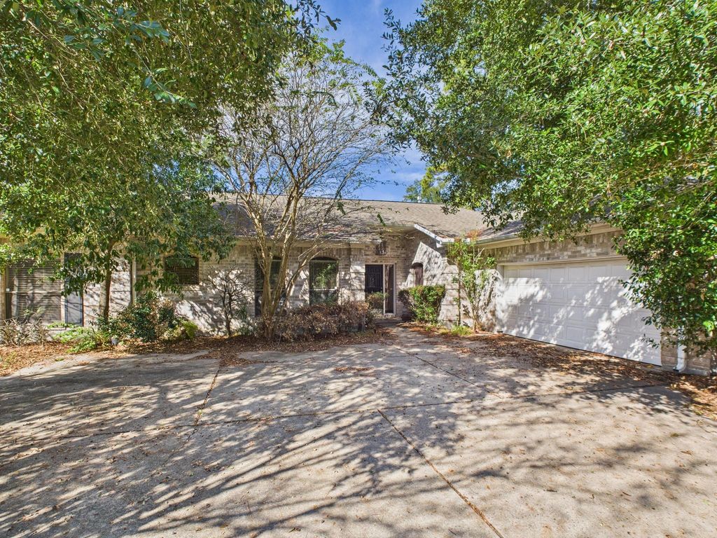 Photo of 20435 Perryoak Drive, Humble, TX 77346 (MLS # 83756170)