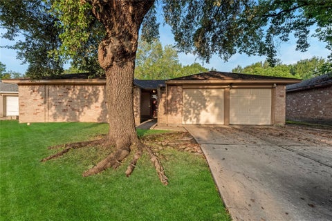Homes For Rent - 16950 Gleneagle Drive<br/> Conroe, TX 77385