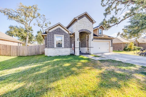 Photo of 267 Freeman Boulevard, West Columbia, TX 77486 (MLS # 39427382)