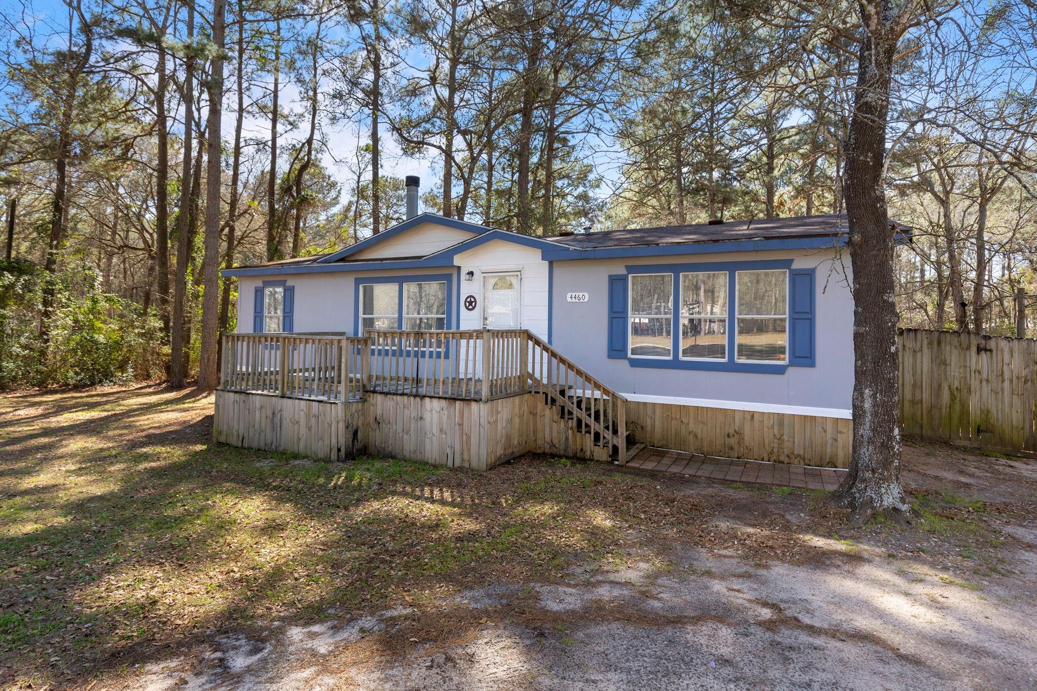 4460 Grand Oaks Drive