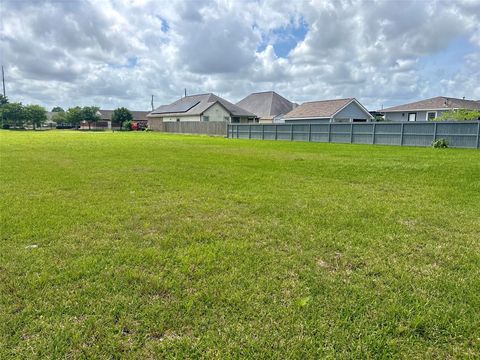Photo of 0 Ohio Street, League City, TX 77573 (MLS # 31194859)