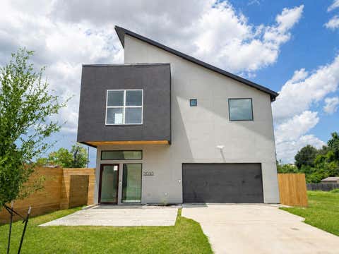 Homes For Sale - 2030 Forest Hill Boulevard<br/> Houston, TX 77023