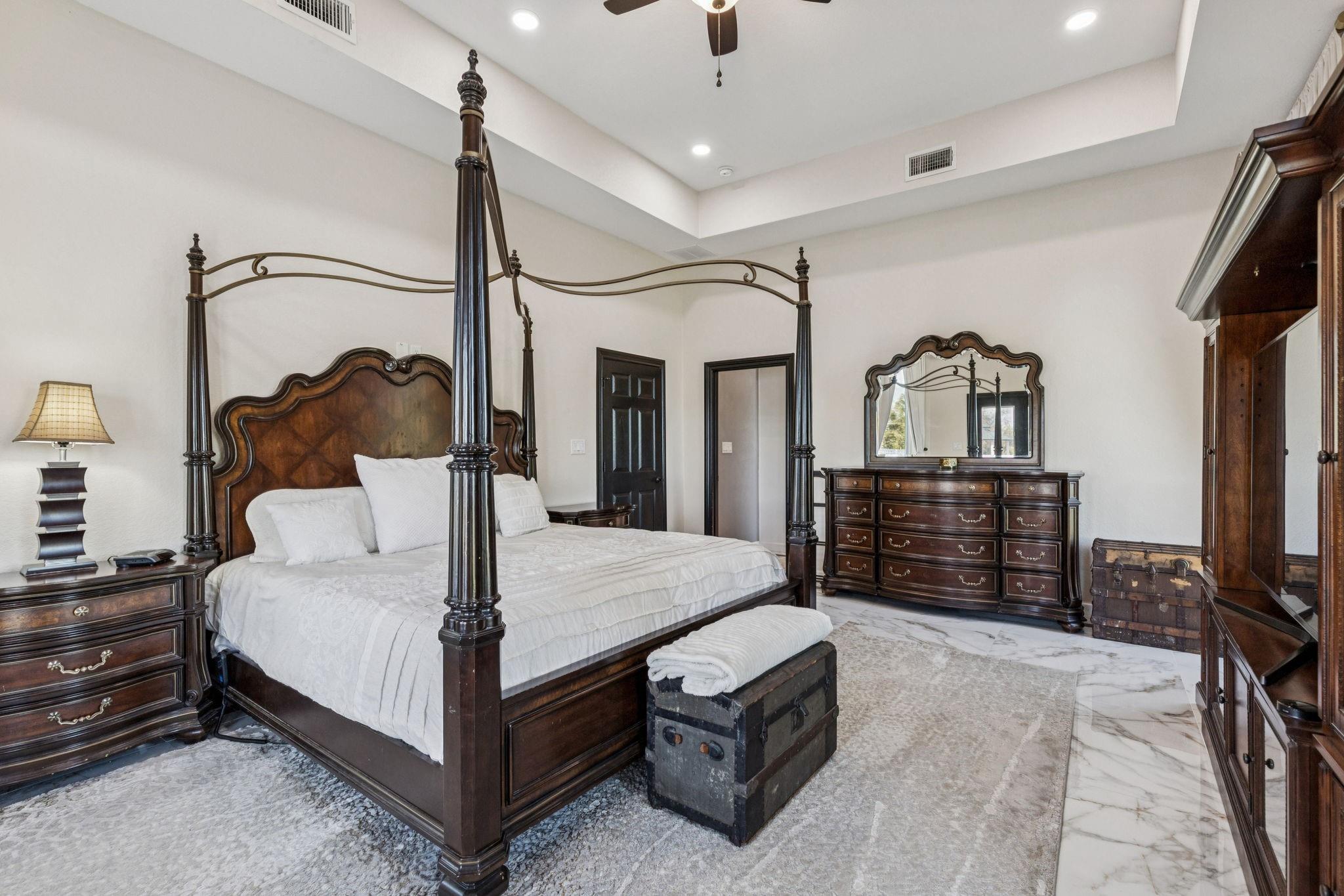 1024 Colibri Lake Lane