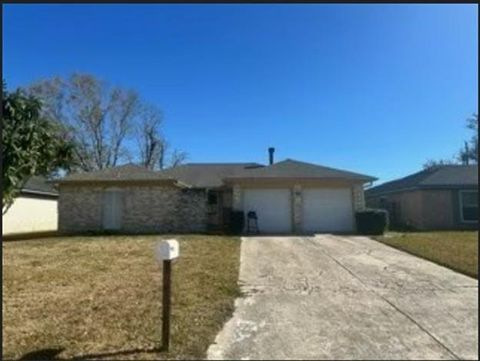 Photo of 2929 Ocean Way, League City, TX 77573 (MLS # 19140555)