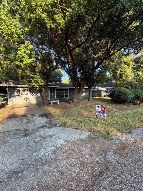 Photo of 703 Lilac Street, La Marque, TX 77568 (MLS # 28764641)