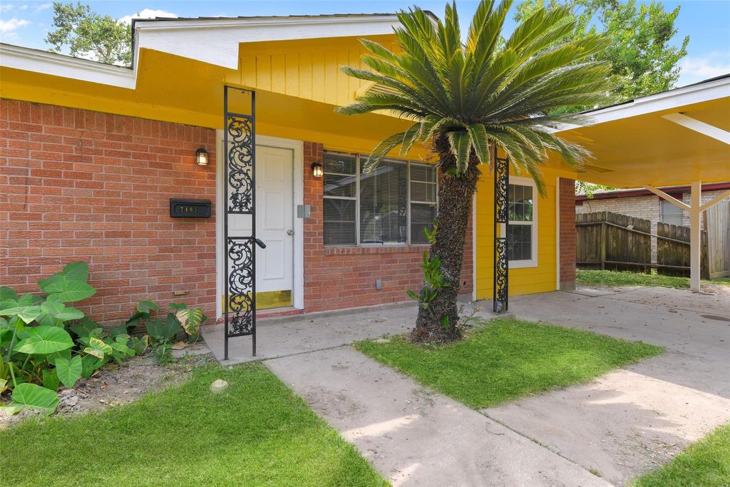 Photo of 7405 Carver Avenue, Texas City, TX 77591 (MLS # 37731069)