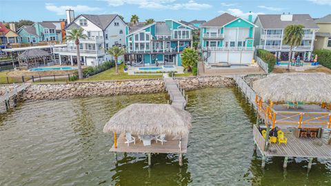 Photo of 1335 Edwards Drive, Dickinson, TX 77539 (MLS # 40408097)