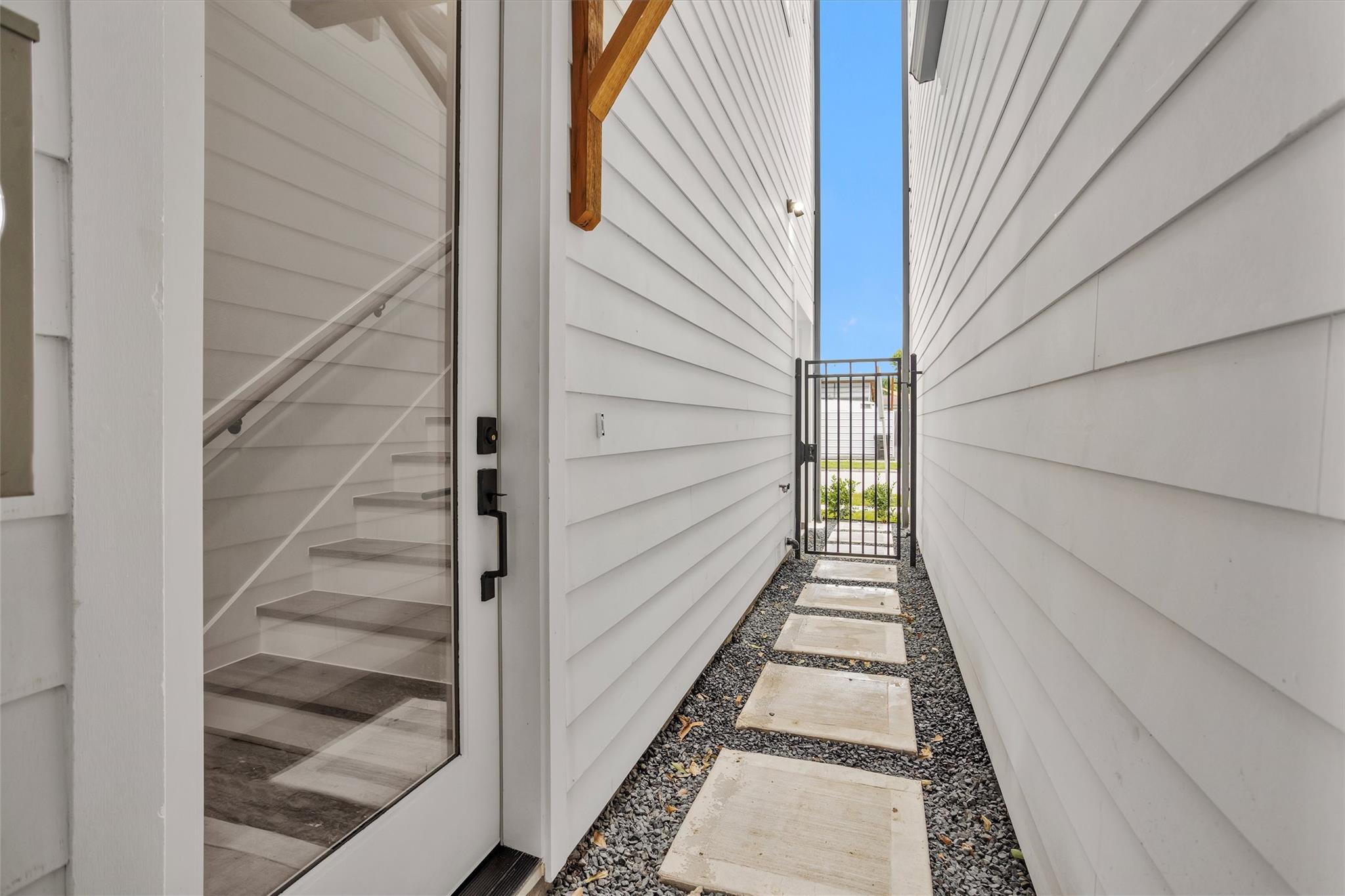 804 Schweikhardt St