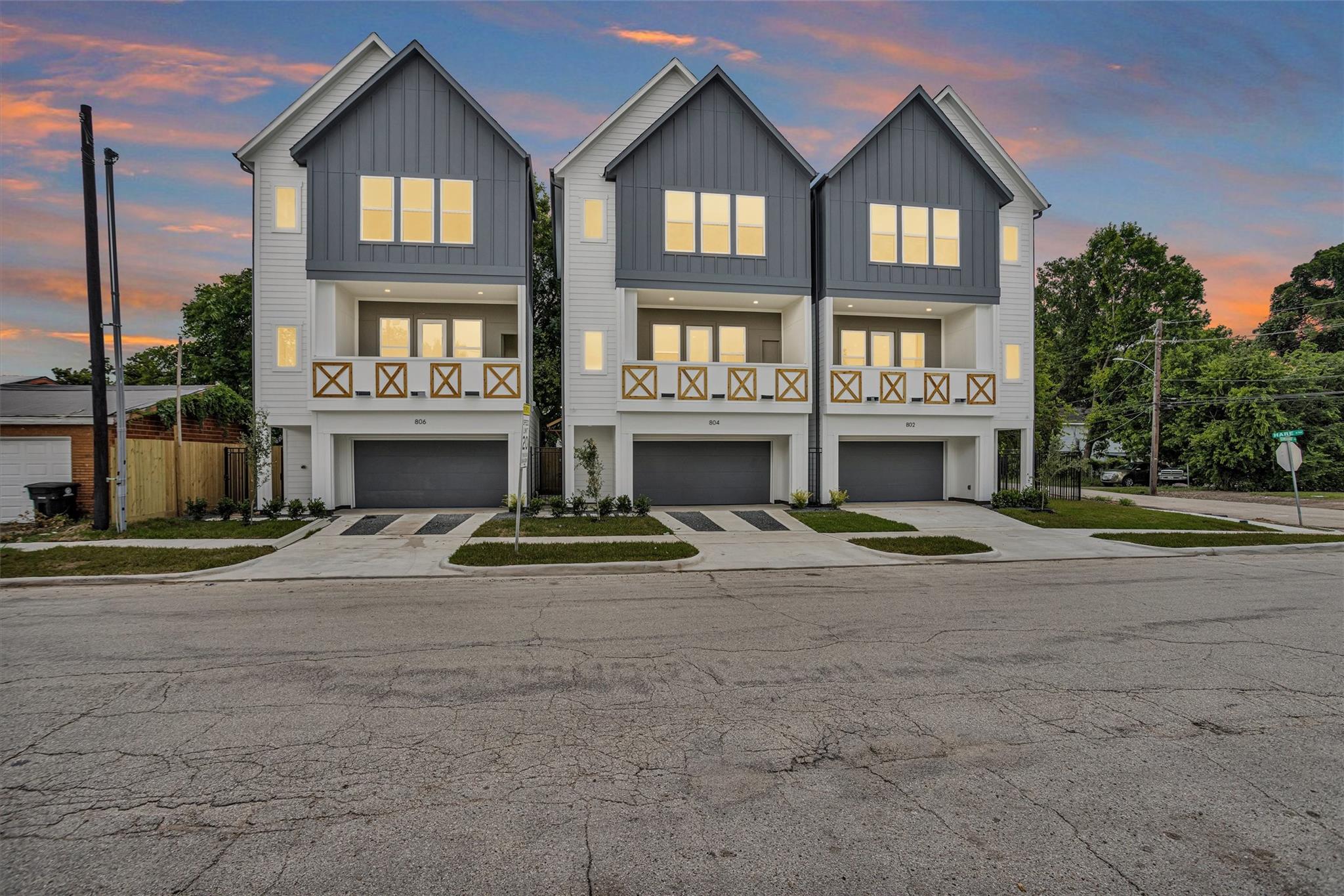 804 Schweikhardt St
