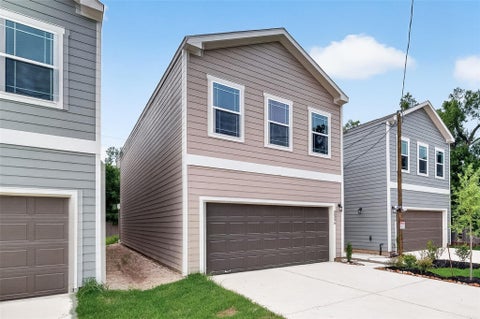 Photo of 9022 Madera Road #B, Houston, TX 77078 (MLS # 15618962)