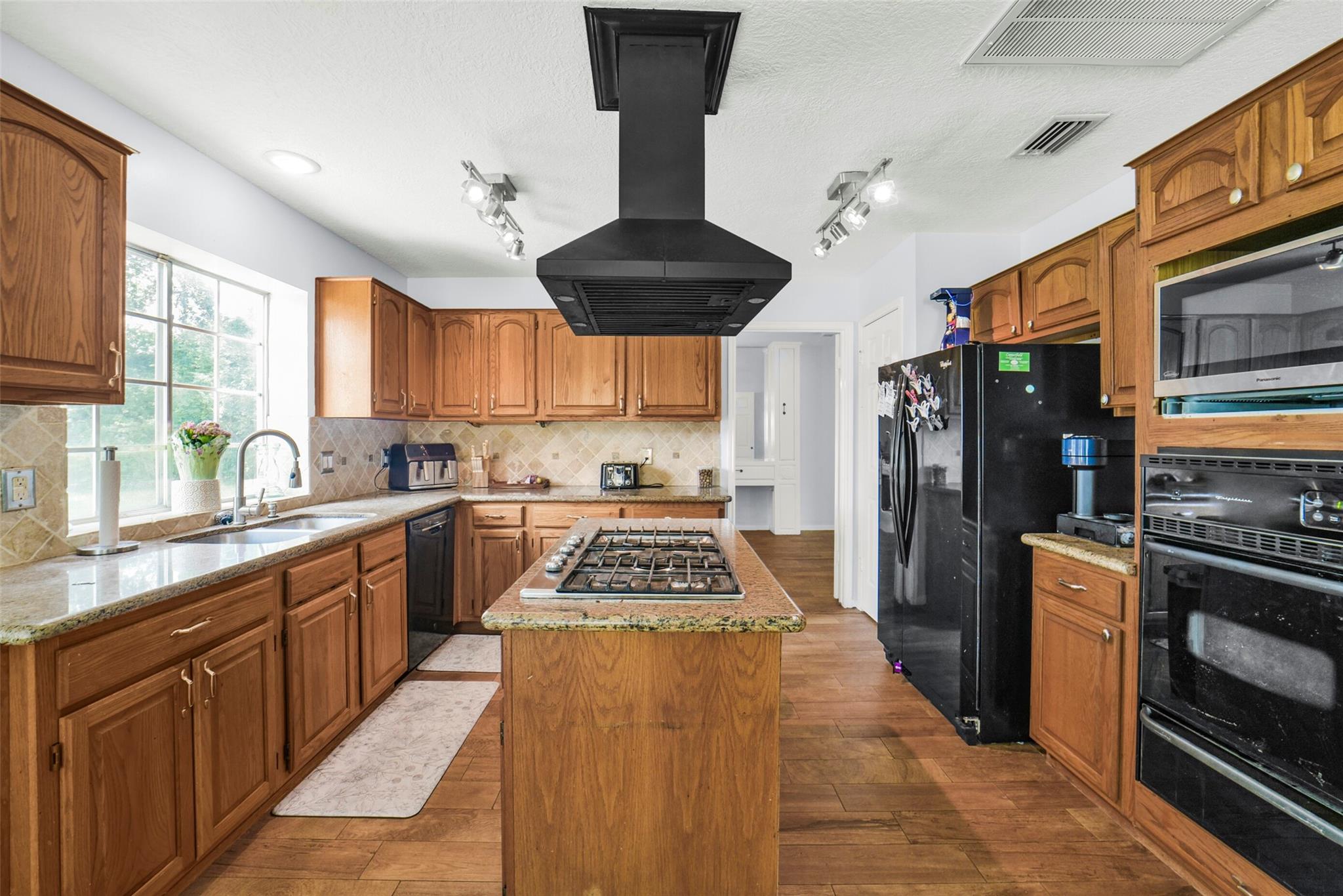 7503 Valley Laurel Court