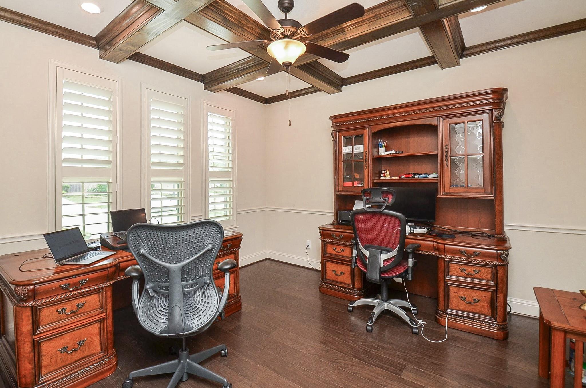 2706 Dogwood Terrace Lane