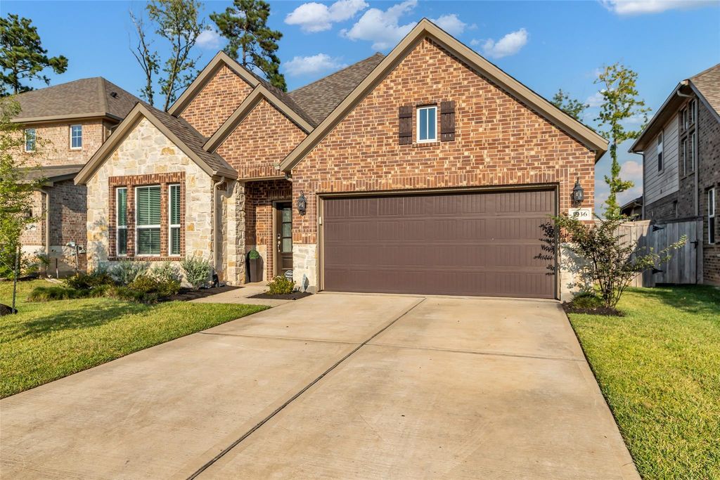 Photo of 1936 Canyon Live Oak Street, Conroe, TX 77304 (MLS # 94009792)