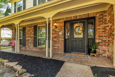 Photo of 2406 Fir Grove Drive, Houston, TX 77339 (MLS # 24662937)