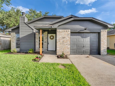 Photo of 2613 7th Avenue N, Texas City, TX 77590 (MLS # 48743788)