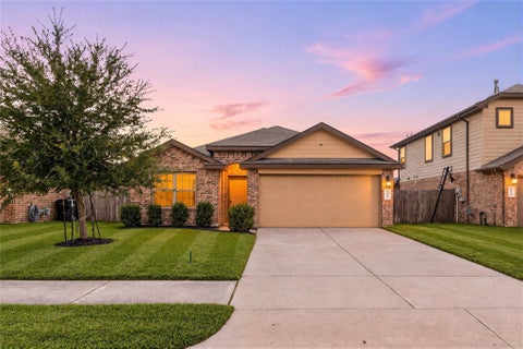 Homes For Sale - 614 Harvest Bluff Drive<br/> Fort Bend County, Rosharon, TX 77583