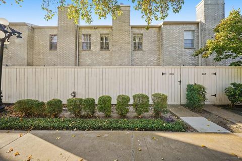 Photo of 3780 Tanglewilde Street #306, Houston, TX 77063 (MLS # 7451304)