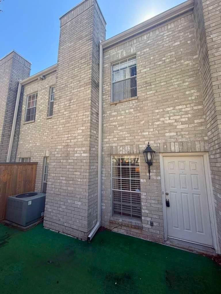 3780 Tanglewilde Street 306