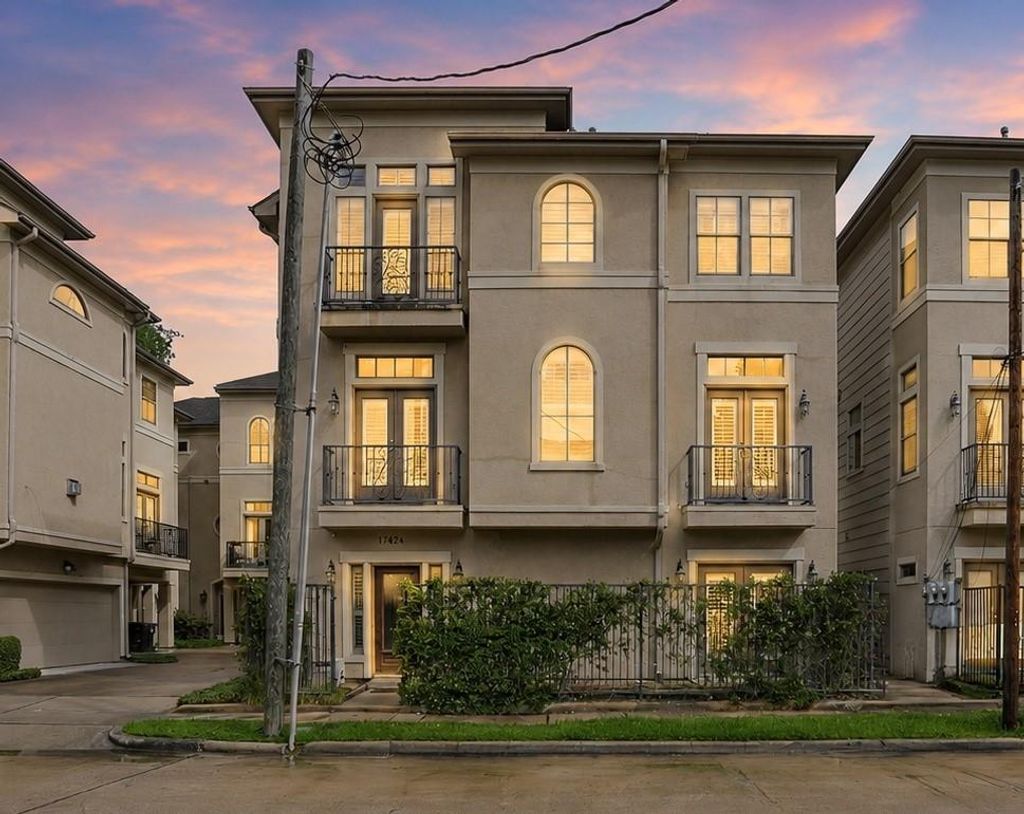 Photo of 1742 Michigan Street #A, Houston, TX 77006 (MLS # 87419488)
