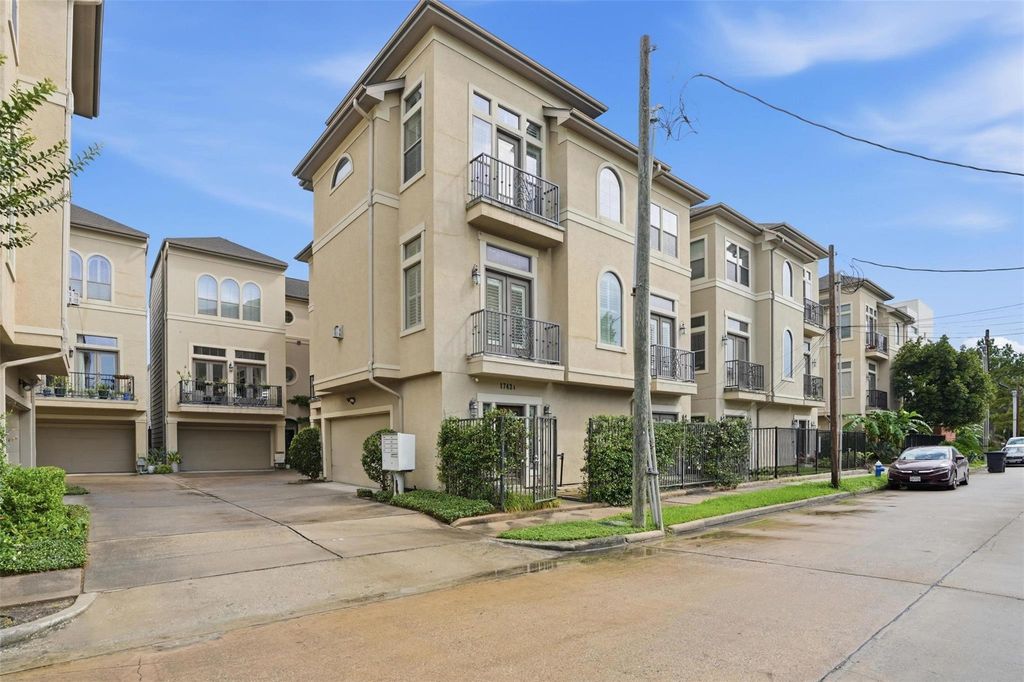 Photo of 1742 Michigan Street #A, Houston, TX 77006 (MLS # 87419488)