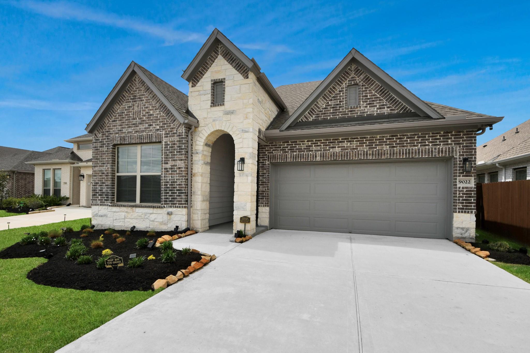 9022 Caribou Court