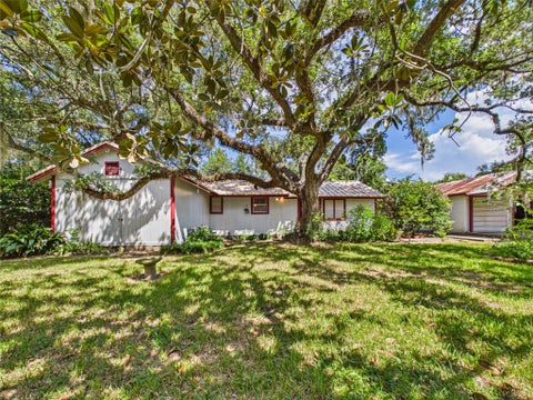 Photo of 511 Treasure Drive, Liverpool, TX 77577 (MLS # 88539112)