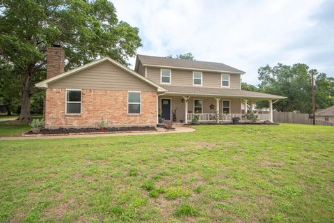 Photo of 3000 Shadow Lawn Street, Brenham, TX 77833 (MLS # 75684538)