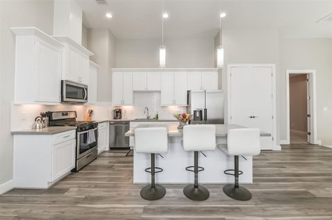 5902 Gardendale Drive B Houston TX 77092