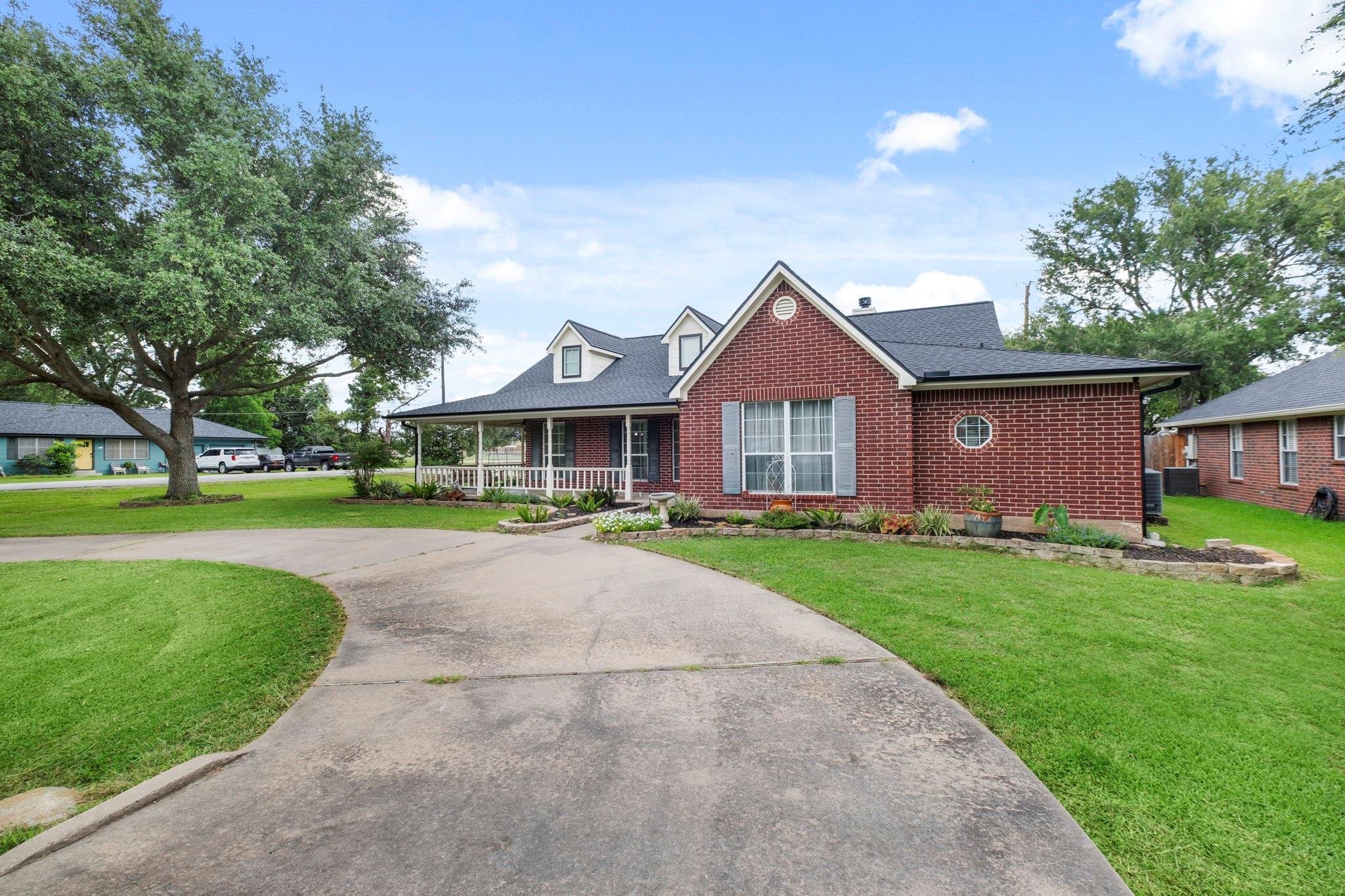 9403 Highland Pointe Drive
