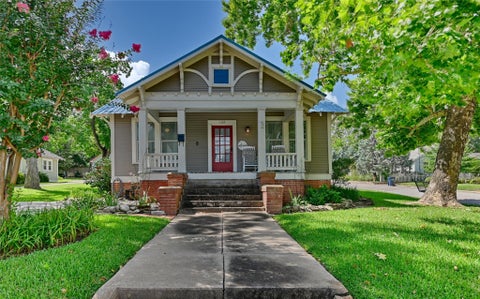 Photo of 100 E Tom Green Street, Brenham, TX 77833 (MLS # 5950659)