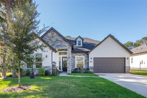 Homes For Sale - 70 Highland Point Drive<br/> Montgomery, TX 77356