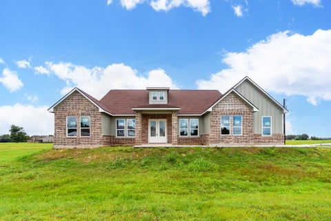 Photo of 201 Shetland Court, Angleton, TX 77515 (MLS # 53723919)